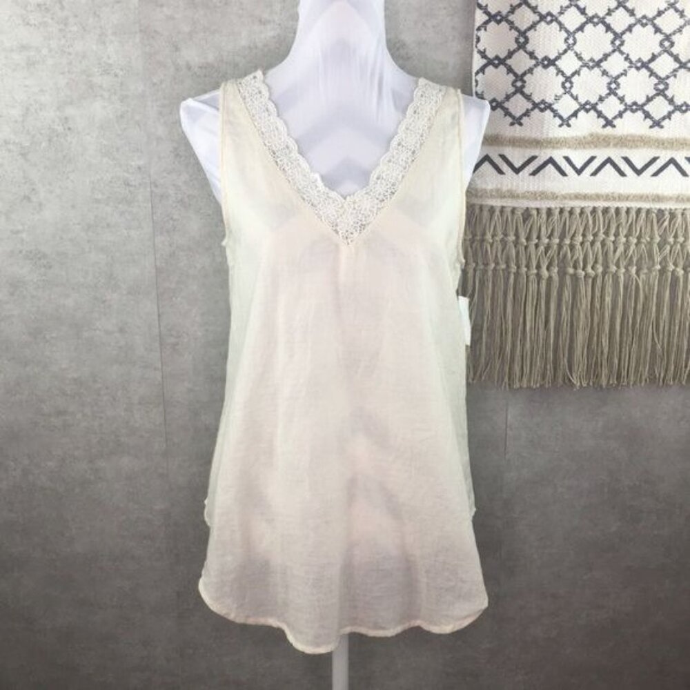 Mystree Lace Trim Back Slit Top Size Medium